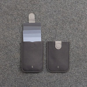The Wallet With a Trick Up Its Sleeve
